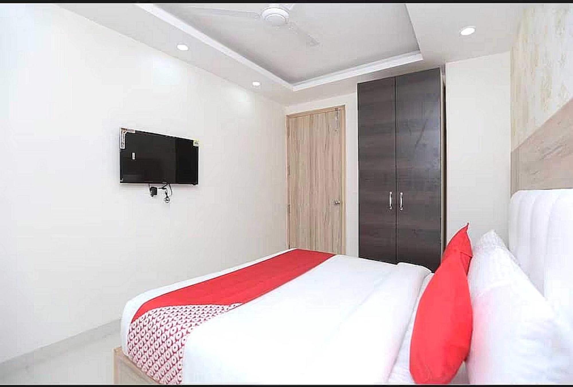 Hotel OYO 89748 Rl Residency Ghaziabad Exterior foto