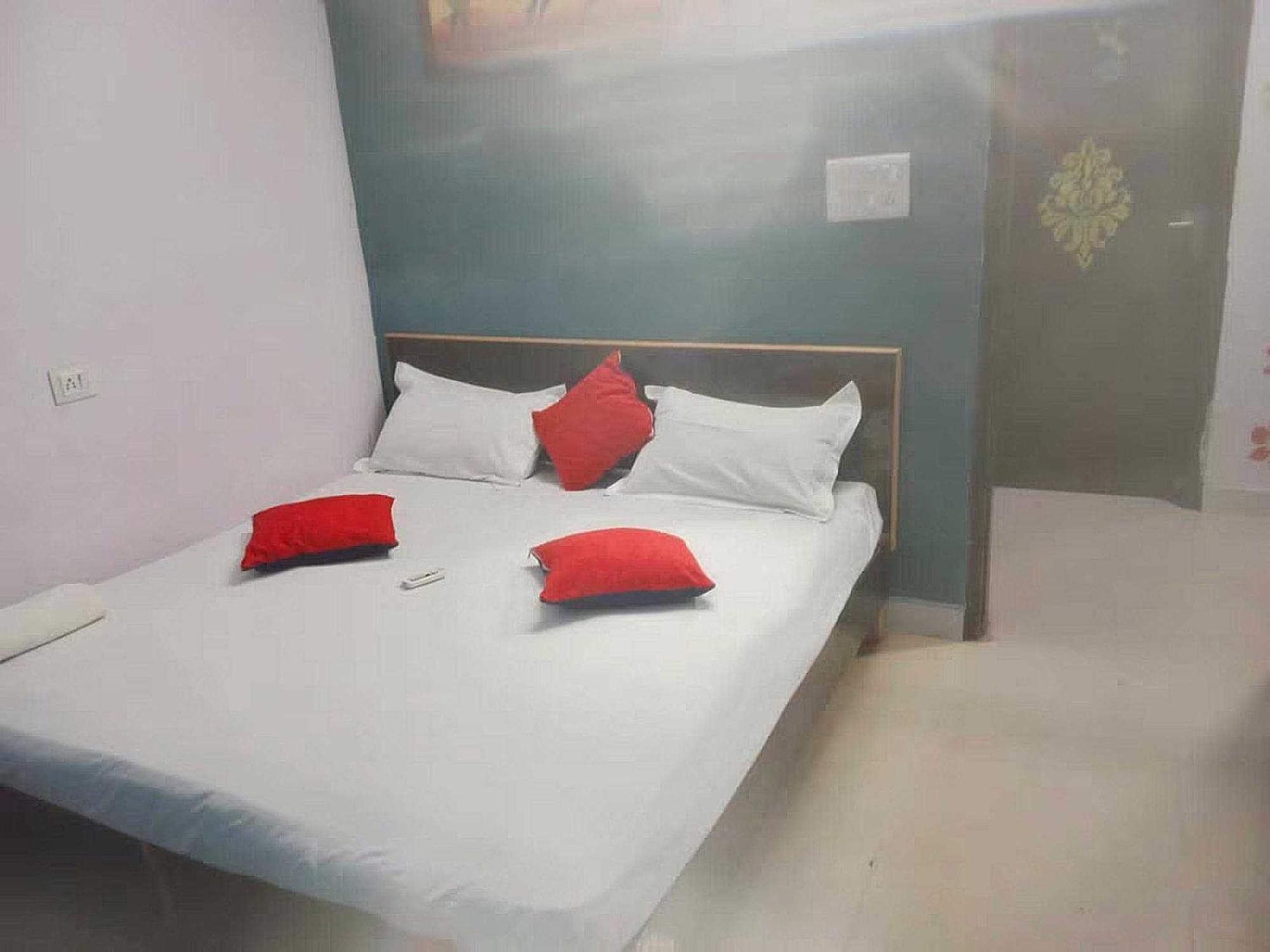 Hotel OYO 89748 Rl Residency Ghaziabad Exterior foto