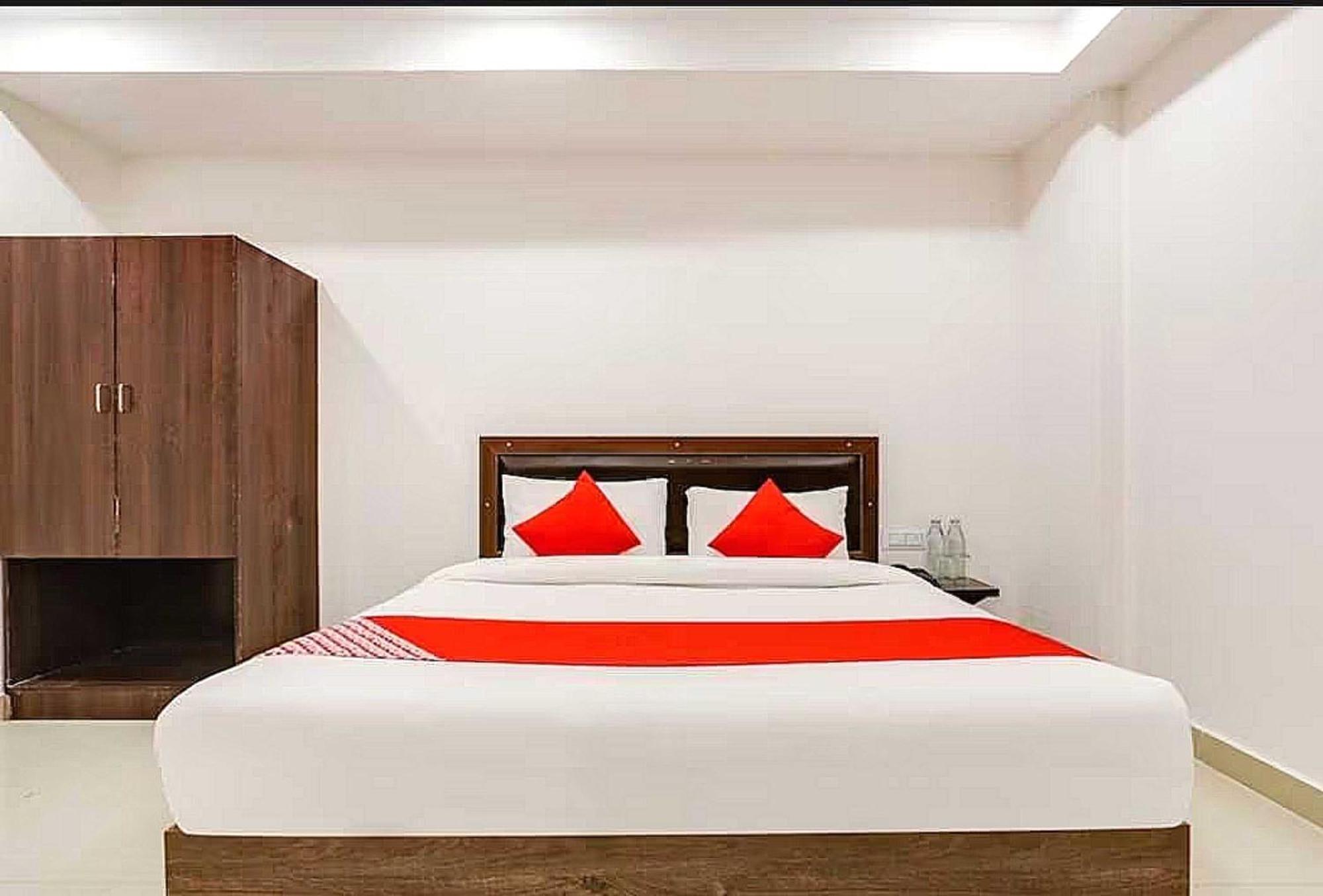 Hotel OYO 89748 Rl Residency Ghaziabad Exterior foto