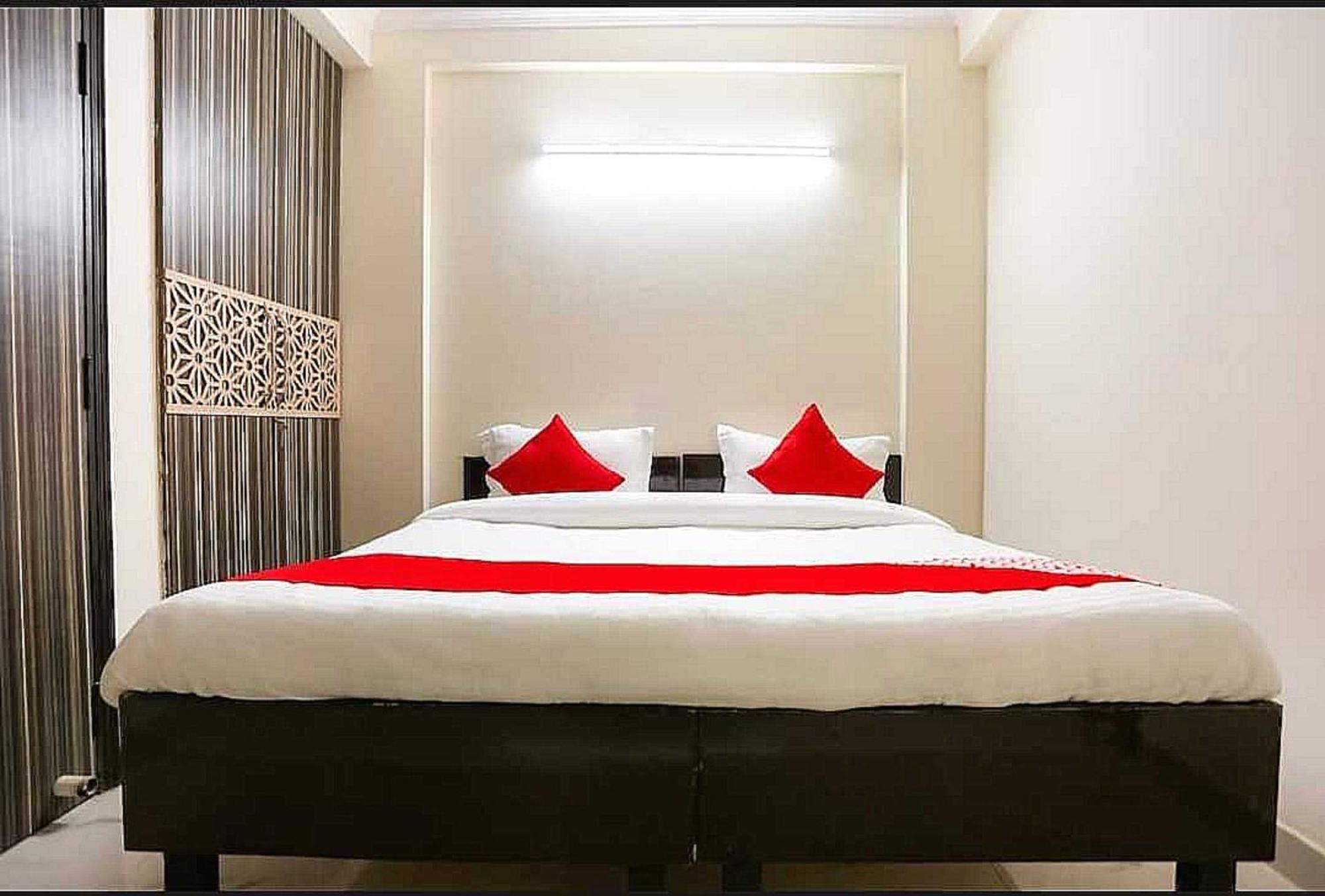 Hotel OYO 89748 Rl Residency Ghaziabad Exterior foto