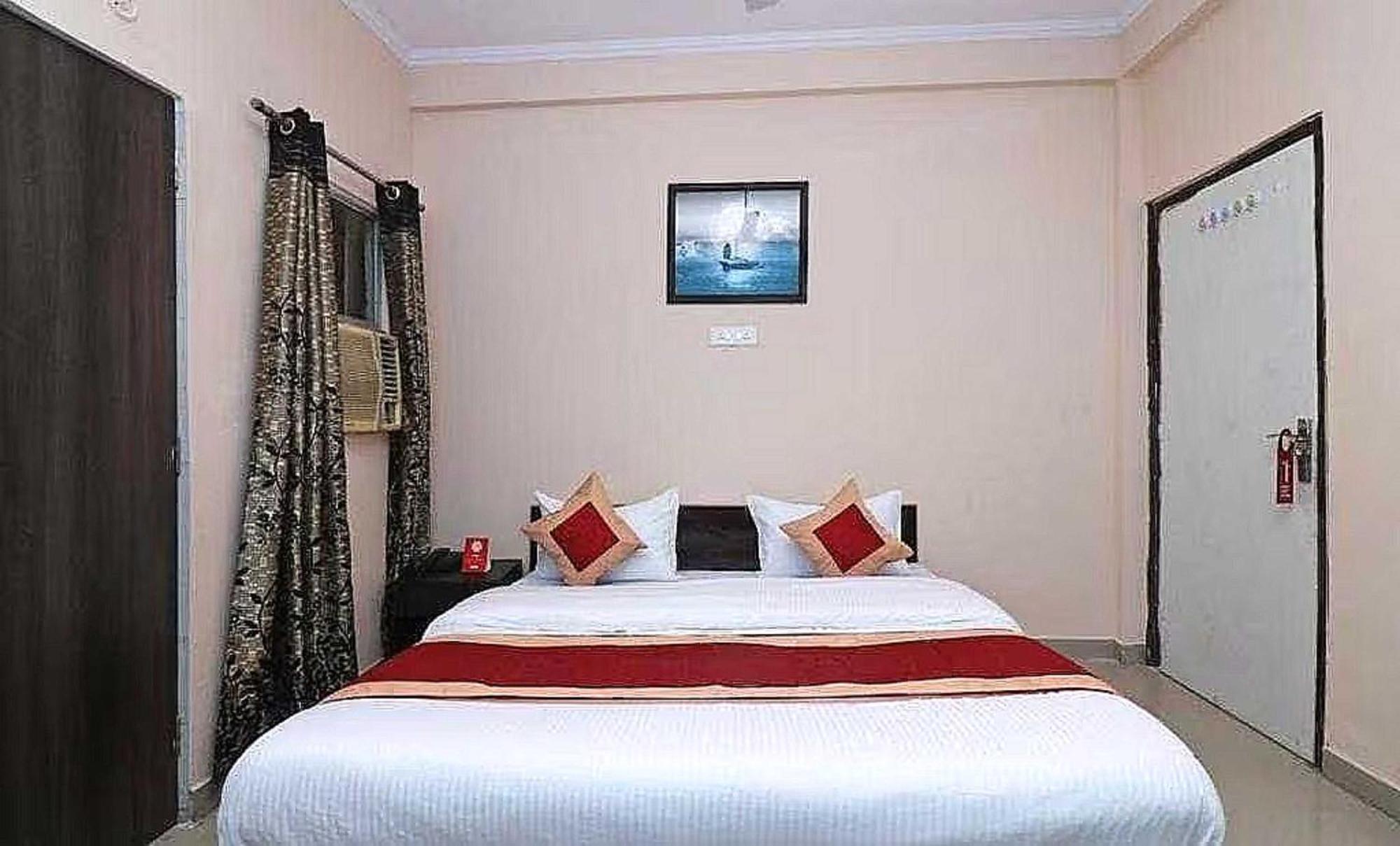Hotel OYO 89748 Rl Residency Ghaziabad Exterior foto
